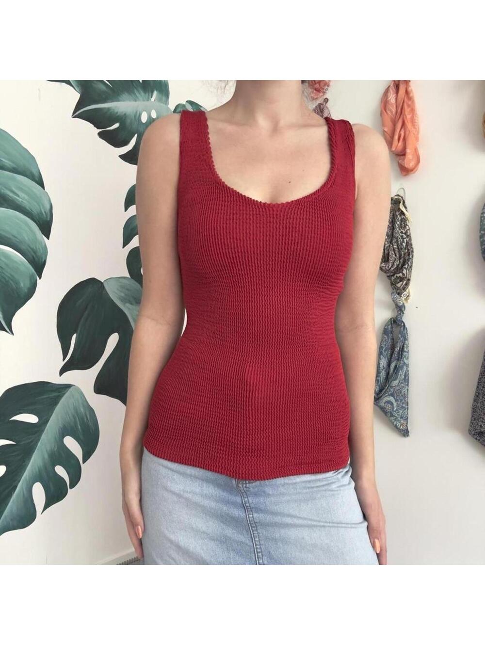 Y2k Red Textured Tank Top With Cutouts